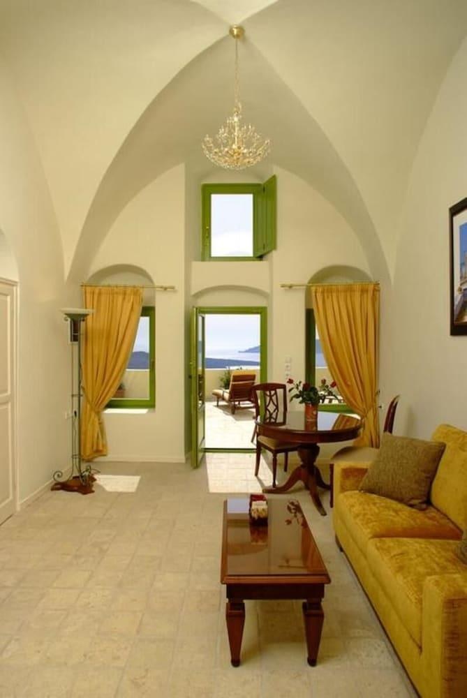 CABANA 112 CLIFF SUITES photo 4