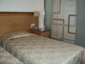 ALEXANDROS photo 2
