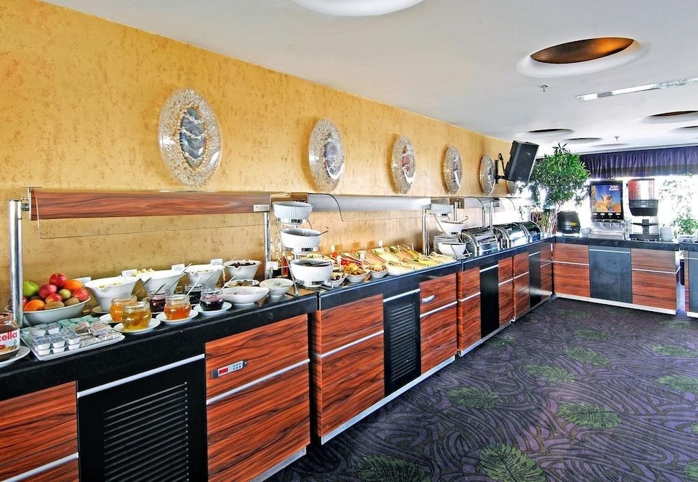 TAXIM HILL HOTEL photo 3