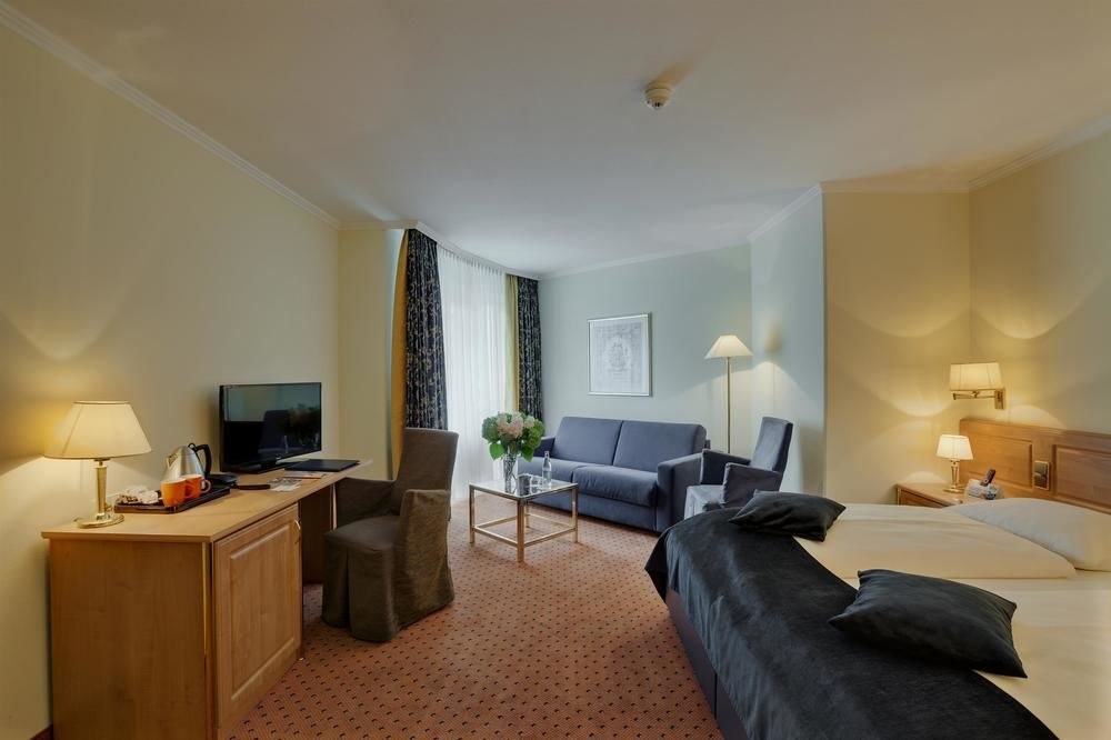 CONRAD-HOTEL DE VILLE photo 1