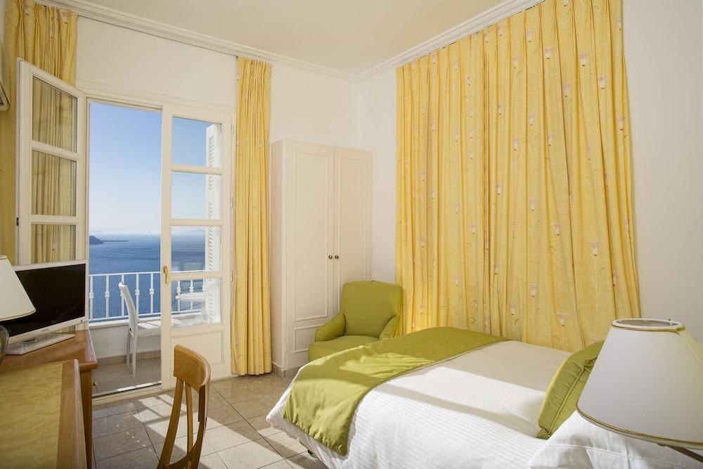 ATLANTIS HOTEL photo 2