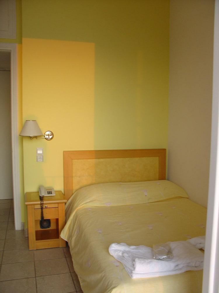ATLANTIS HOTEL photo 4