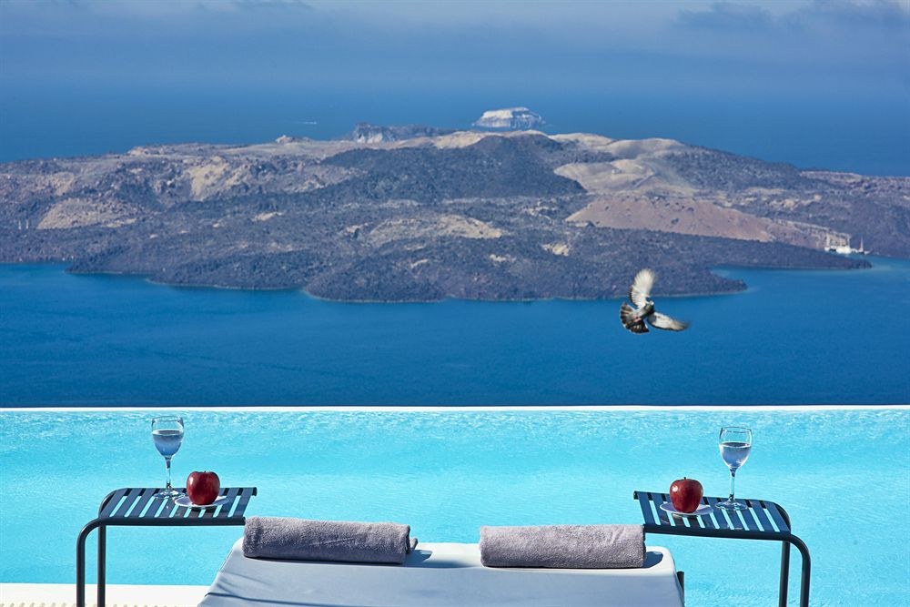 COSMOPOLITAN SUITES photo 1