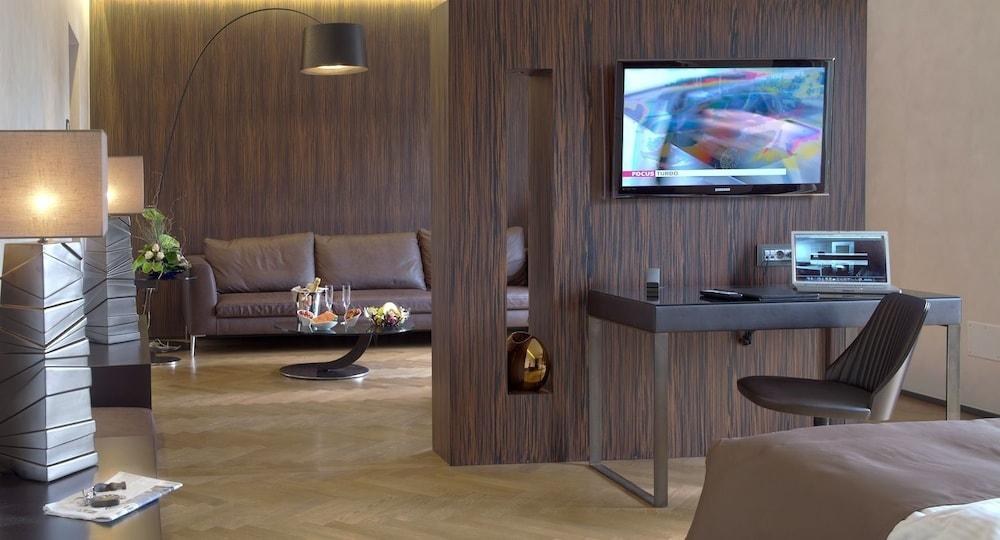 BERG LUXURY HOTEL photo 3