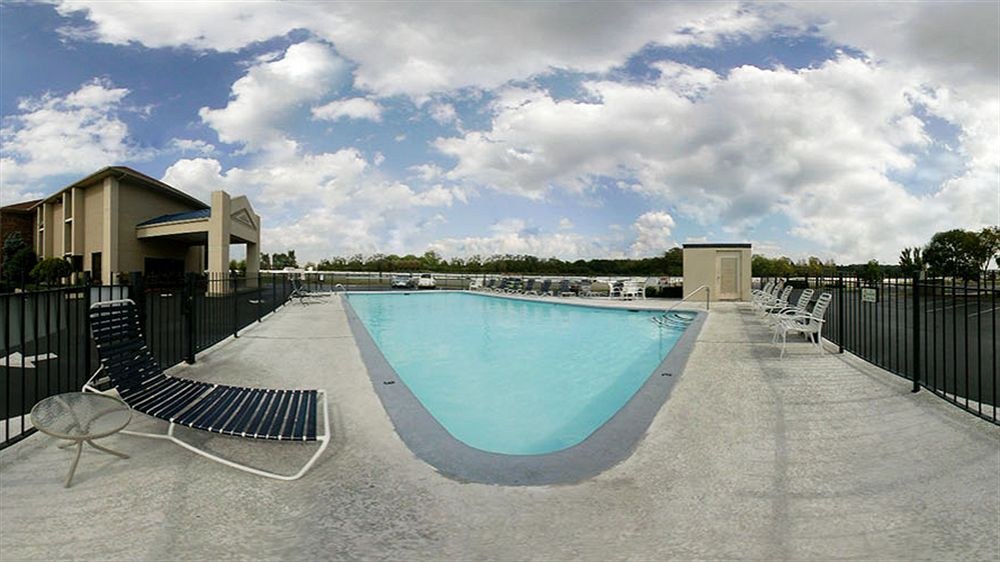 QUALITY INN OPRYLAND AREA photo 1