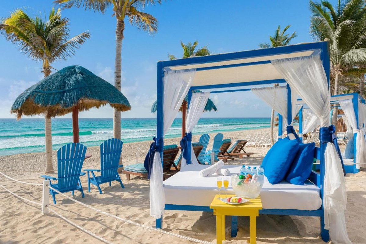 THE PYRAMID CANCUN BY OASIS photo 1