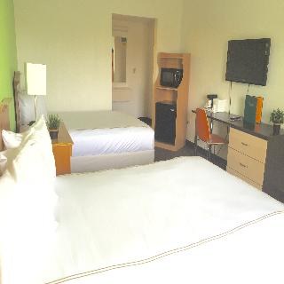 Roomba Inn & Suites photo 1
