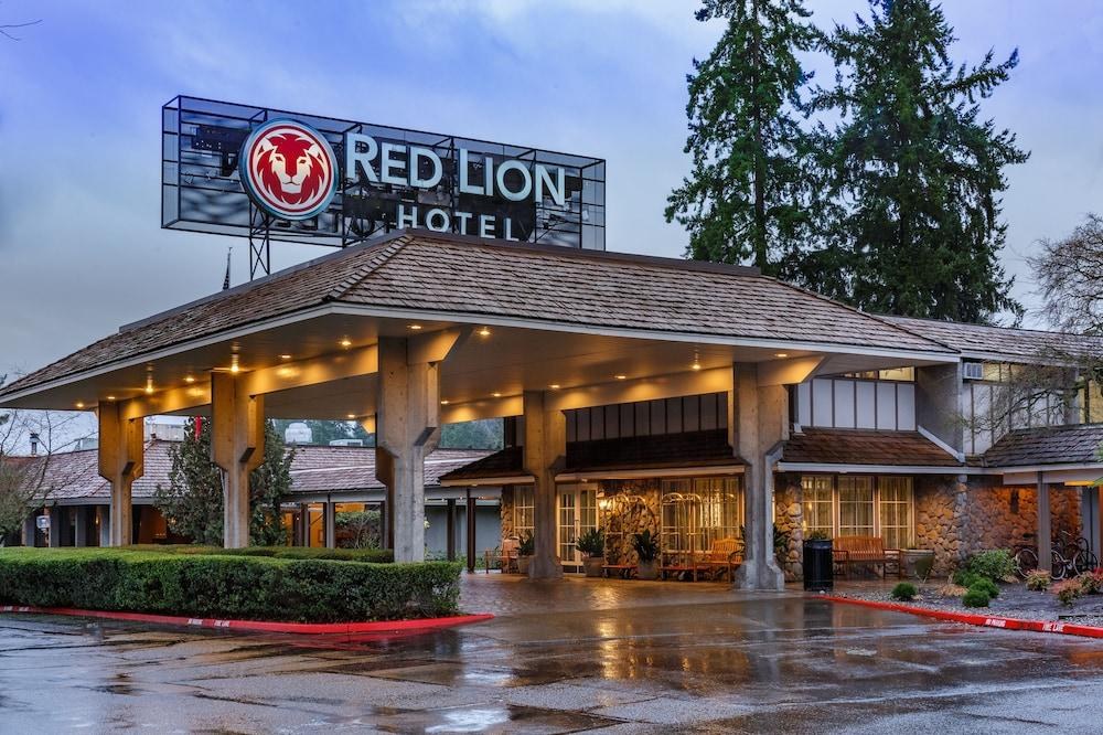 RED LION HOTEL BELLEVUE photo 3