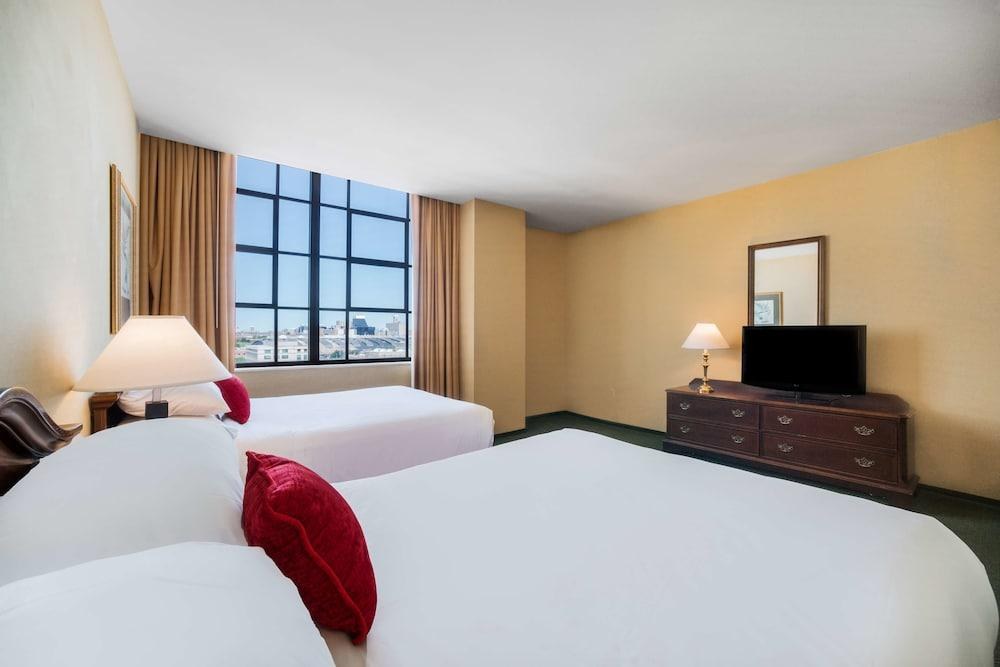 RED LION HOTEL ST. LOUIS CITY CENTER photo 3