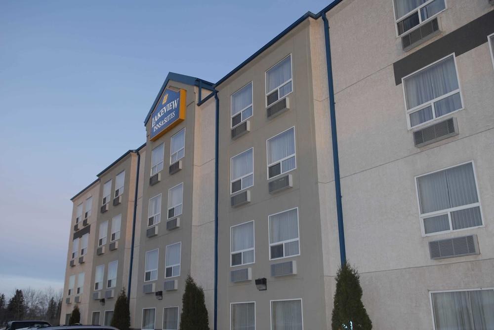 LAKEVIEW INN & SUITES FORT SASKATCHEWAN