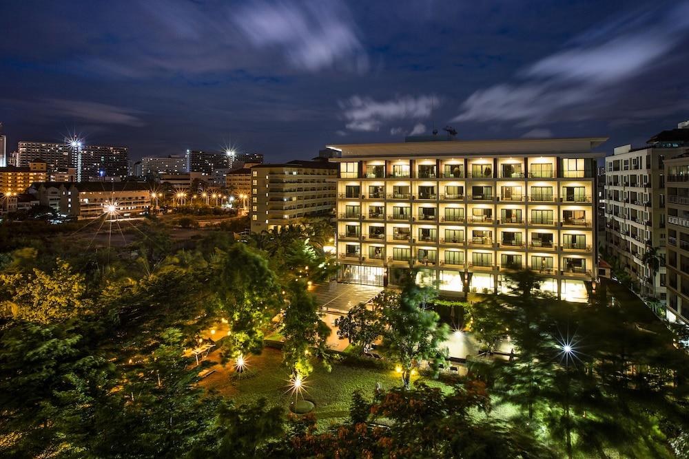 FIFTH JOMTIEN PATTAYA photo 4