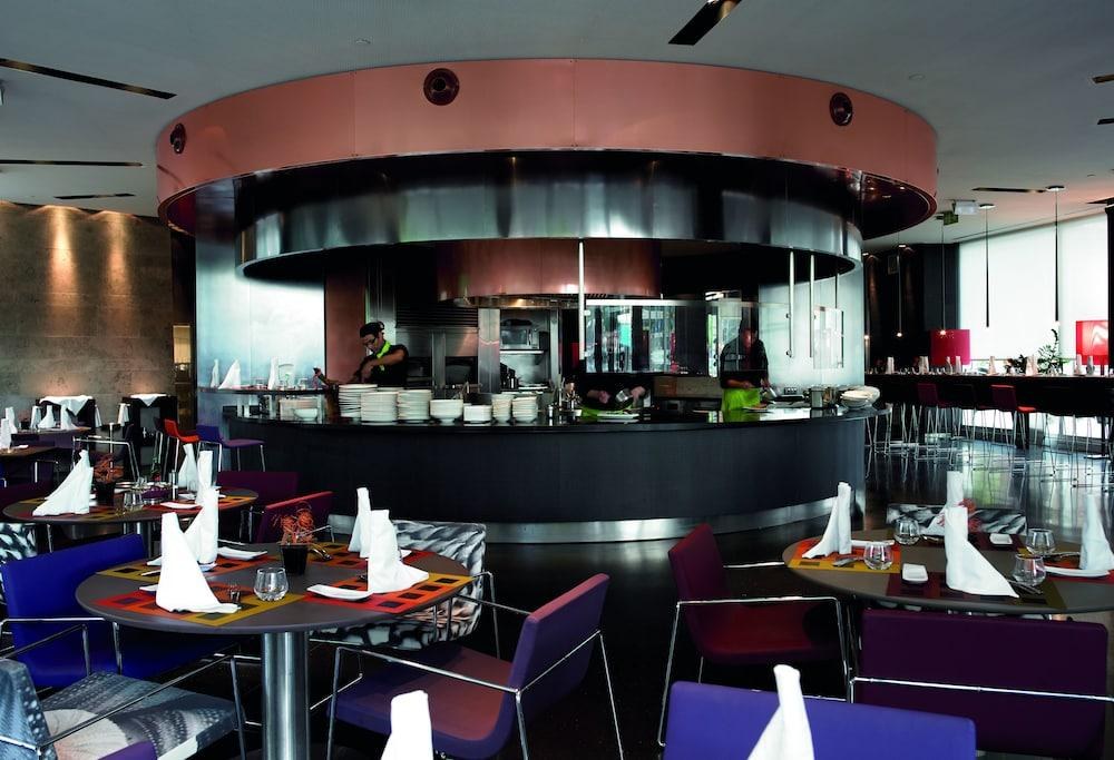 NOVOTEL BARCELONA CITY photo 2