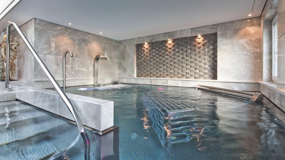 Four Seasons Des Bergues photo 4