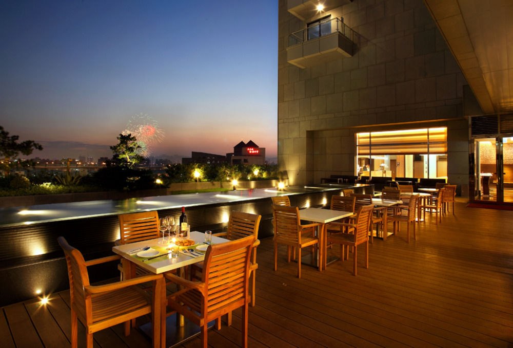 Two Tails Hotel Luzhou