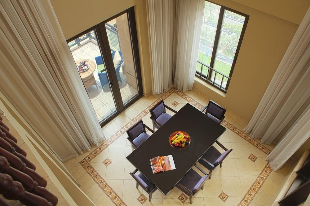Arjaan Dubai by Rotana photo 4