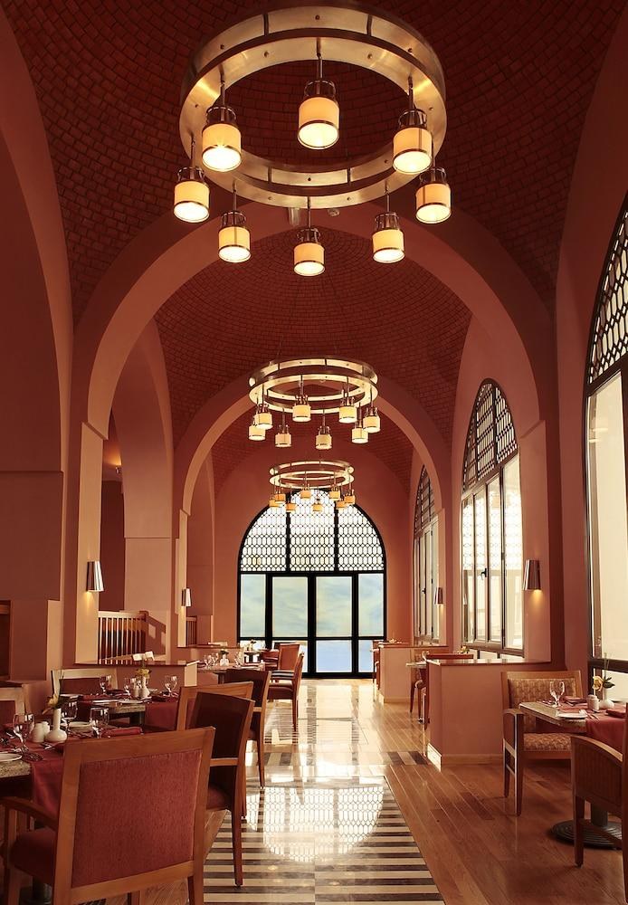 THE COVE ROTANA RESORT photo 4