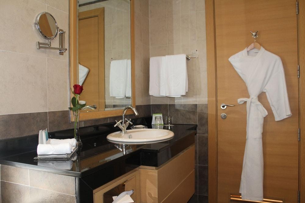 NOUR ARJAAN BY ROTANA photo 4