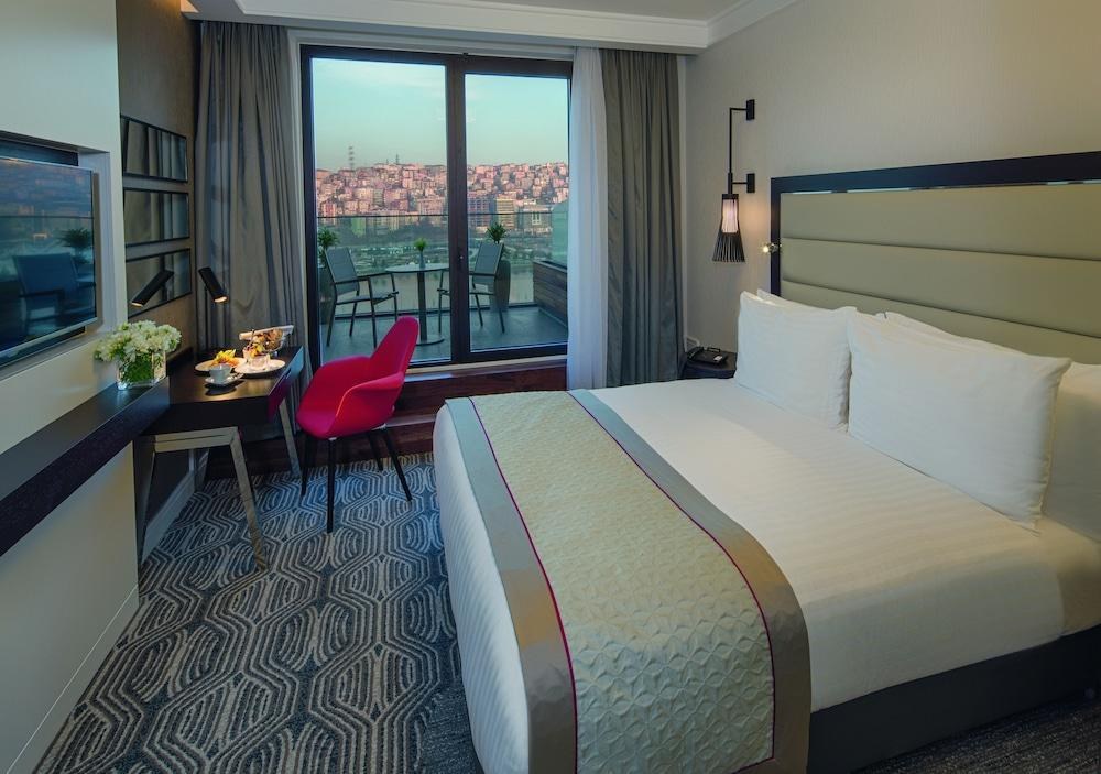 Mövenpick Hotel Istanbul Golden Horn photo 2