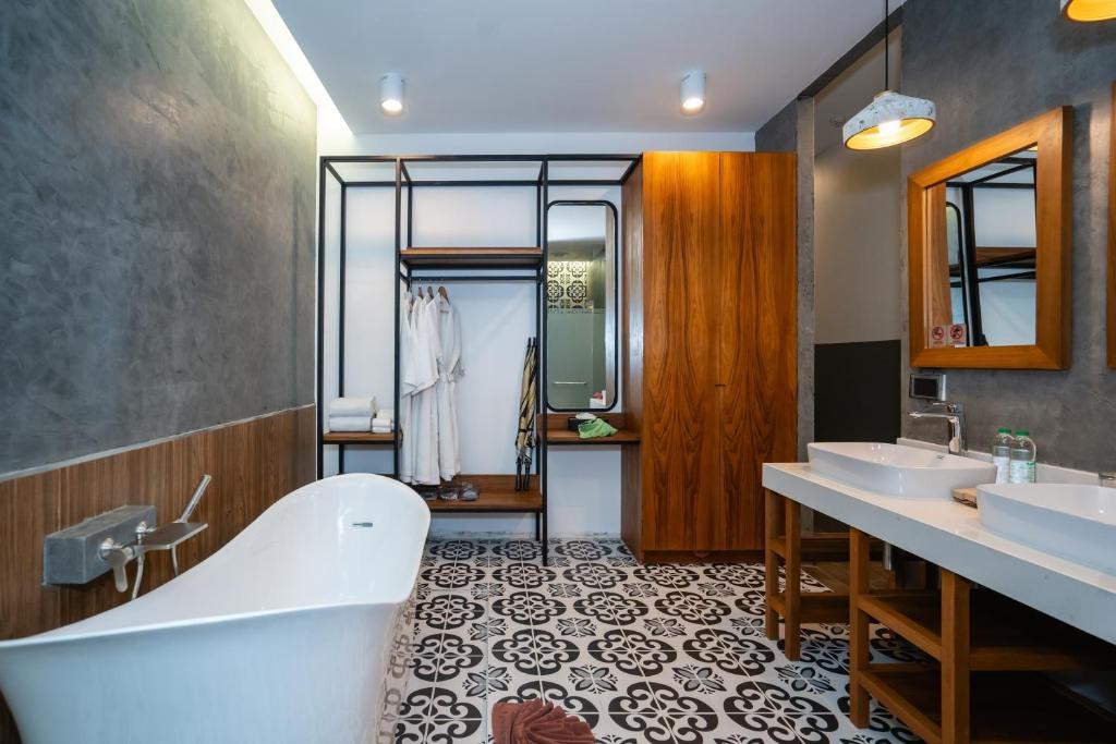R MAR RESORT AND SPA photo 2