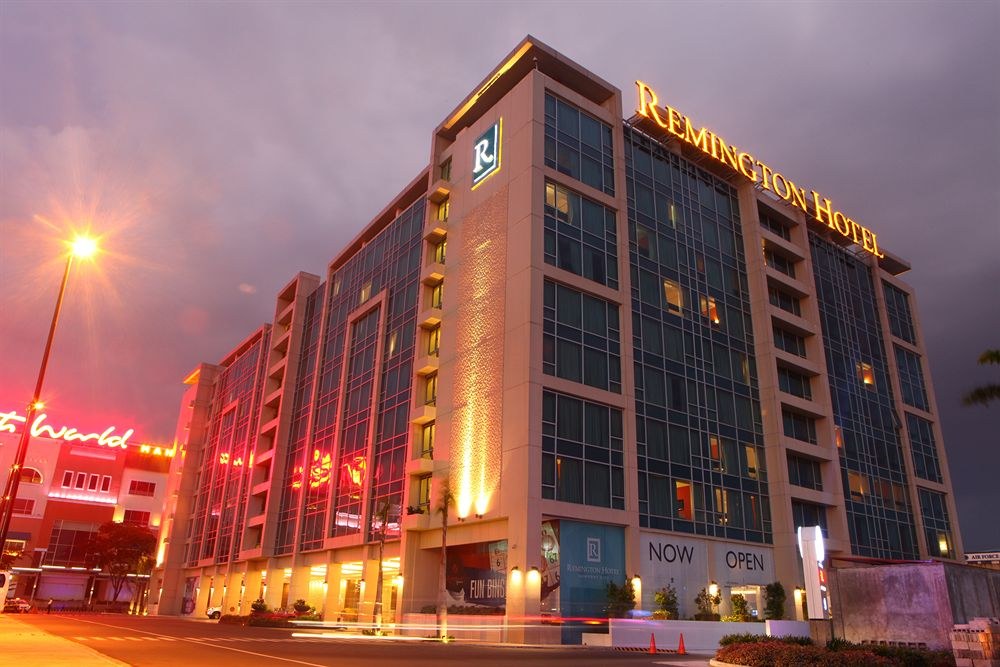 HOLIDAY INN EXPRESS NEWPORT CITY photo 1