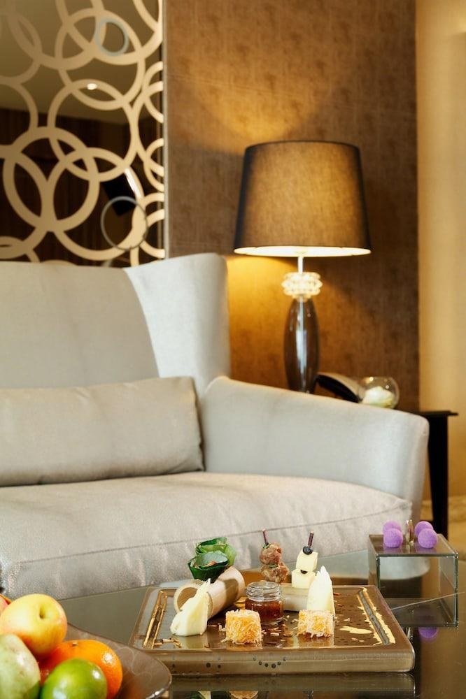 The Sanctuary Phratamnak Hotel Pattaya photo 2
