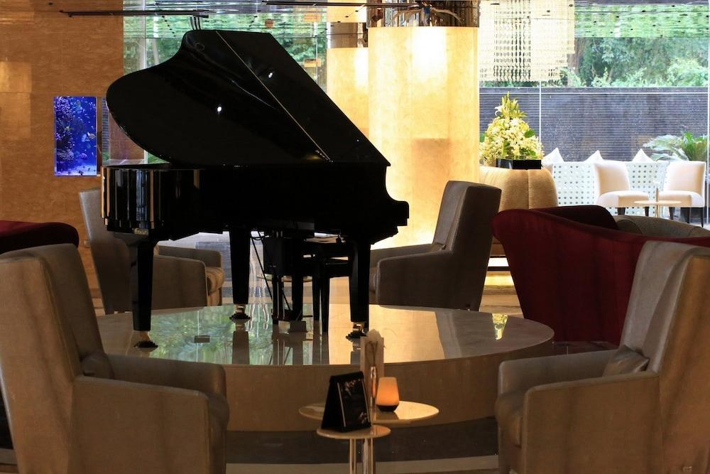 The Sanctuary Phratamnak Hotel Pattaya photo 3