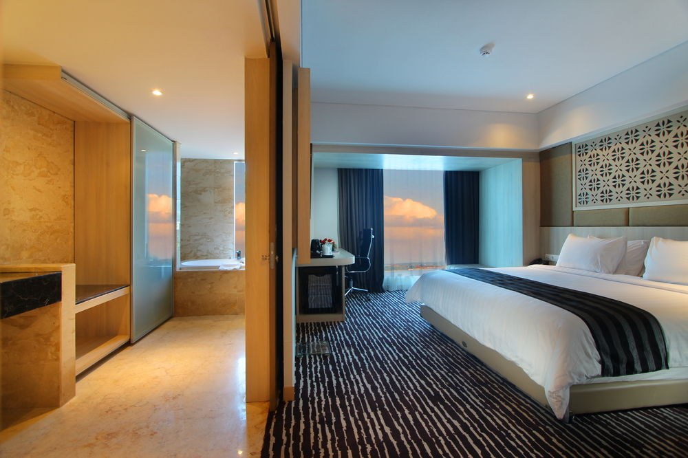 H SOVEREIGN BALI photo 1