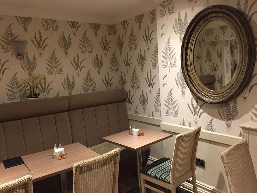 Princes Square Hotel photo 2