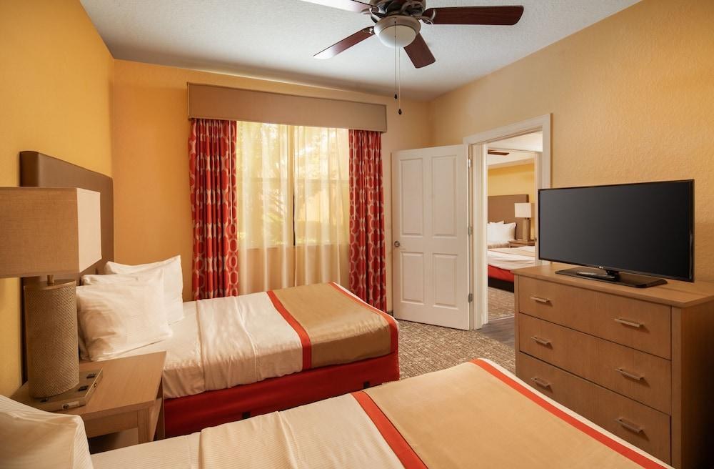 FLORIDAYS RESORT photo 2