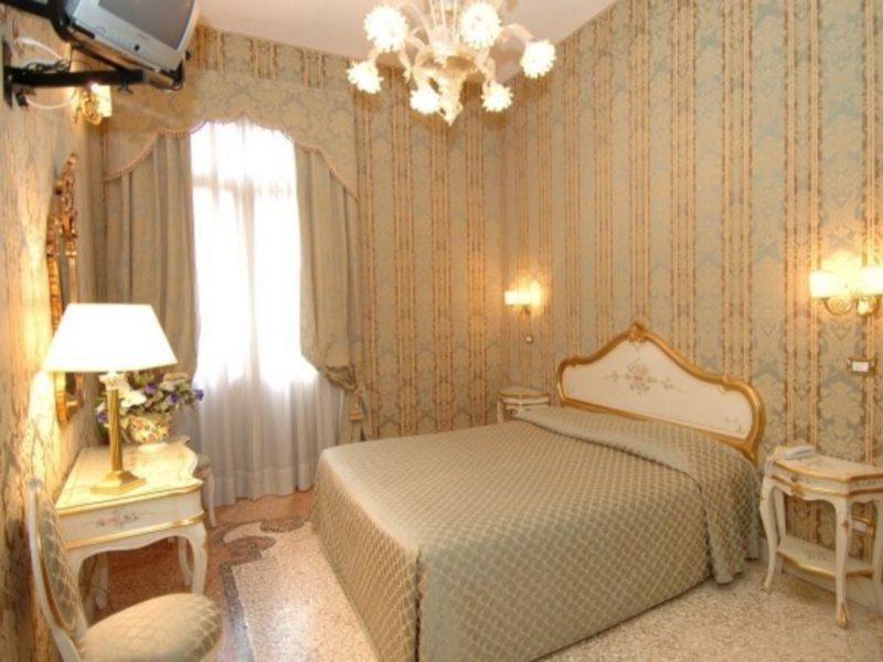 HOTEL SAN MAURIZIO photo 1