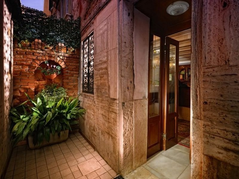 HOTEL SAN MAURIZIO photo 2