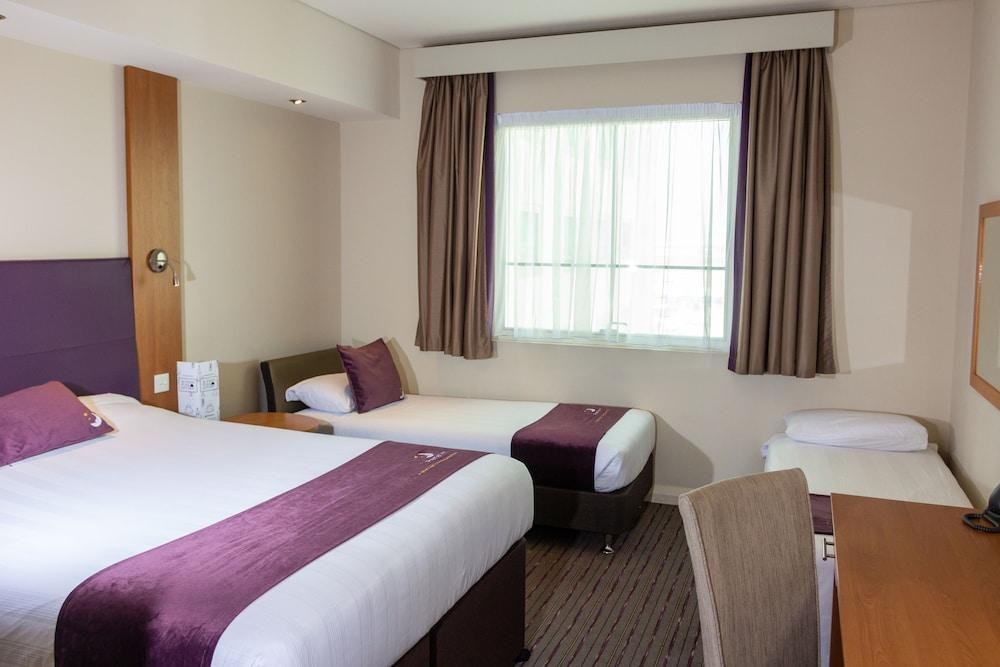Premier Inn Dubai International Airport photo 1