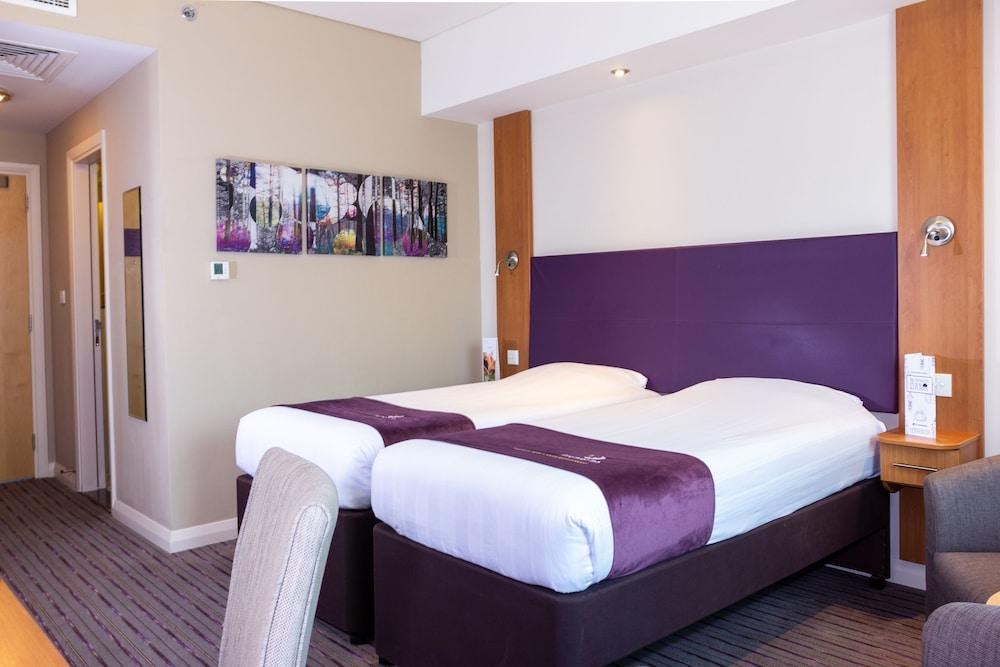 Premier Inn Dubai International Airport photo 2