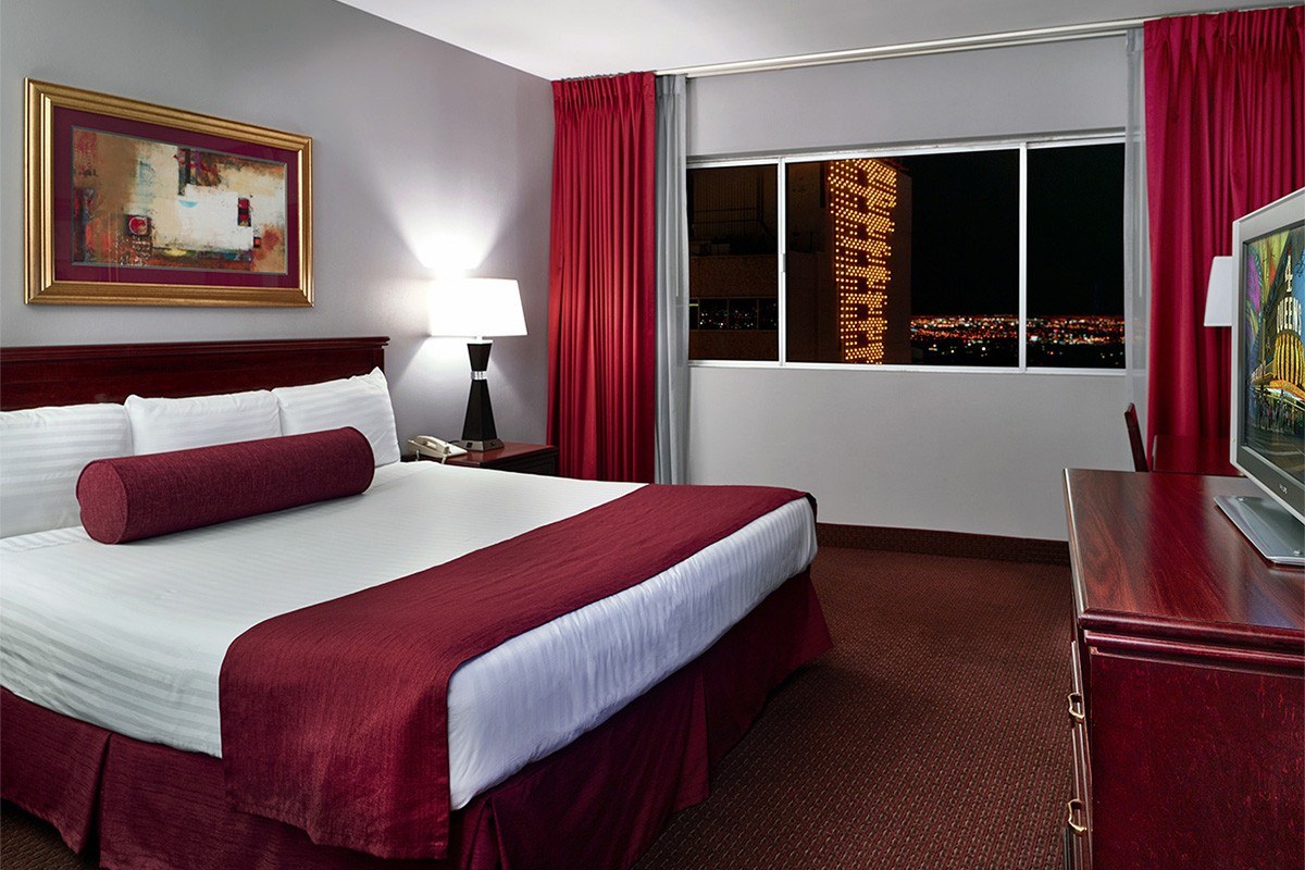 FOUR QUEENS HOTEL & CASINO