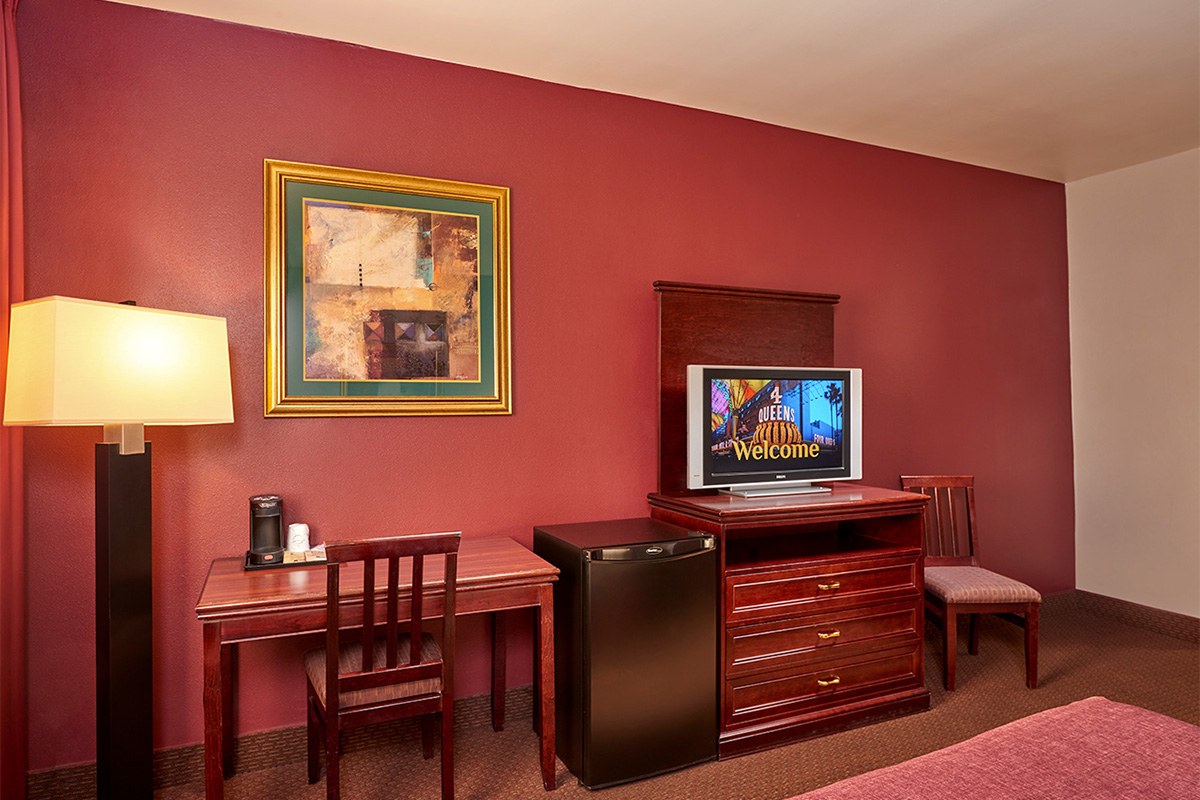 FOUR QUEENS HOTEL & CASINO photo 2