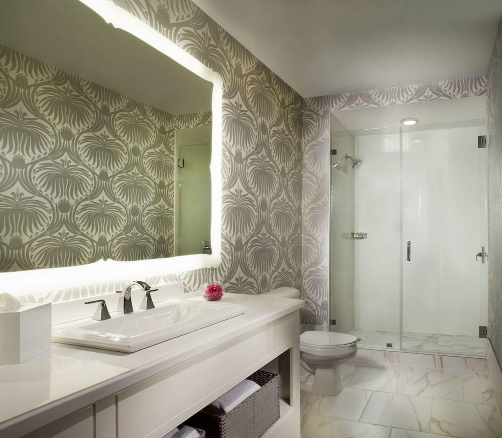 THE SILVERSMITH HOTEL AND SUITES photo 4