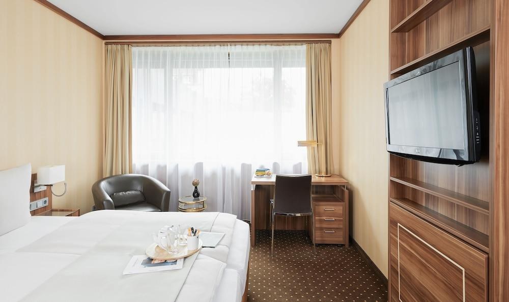 Derag Livinghotel Dusseldorf photo 4