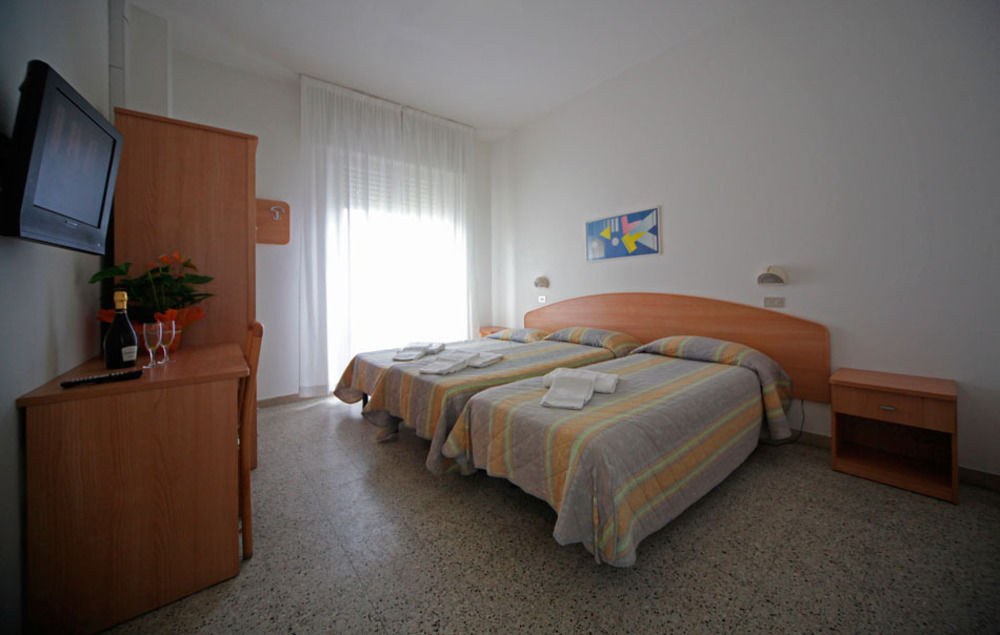 Oxford Hotel photo 1