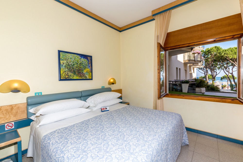 Excelsior Hotel photo 1