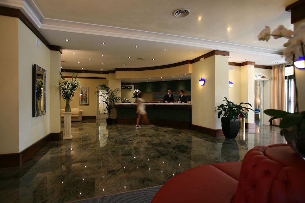Excelsior Hotel photo 4