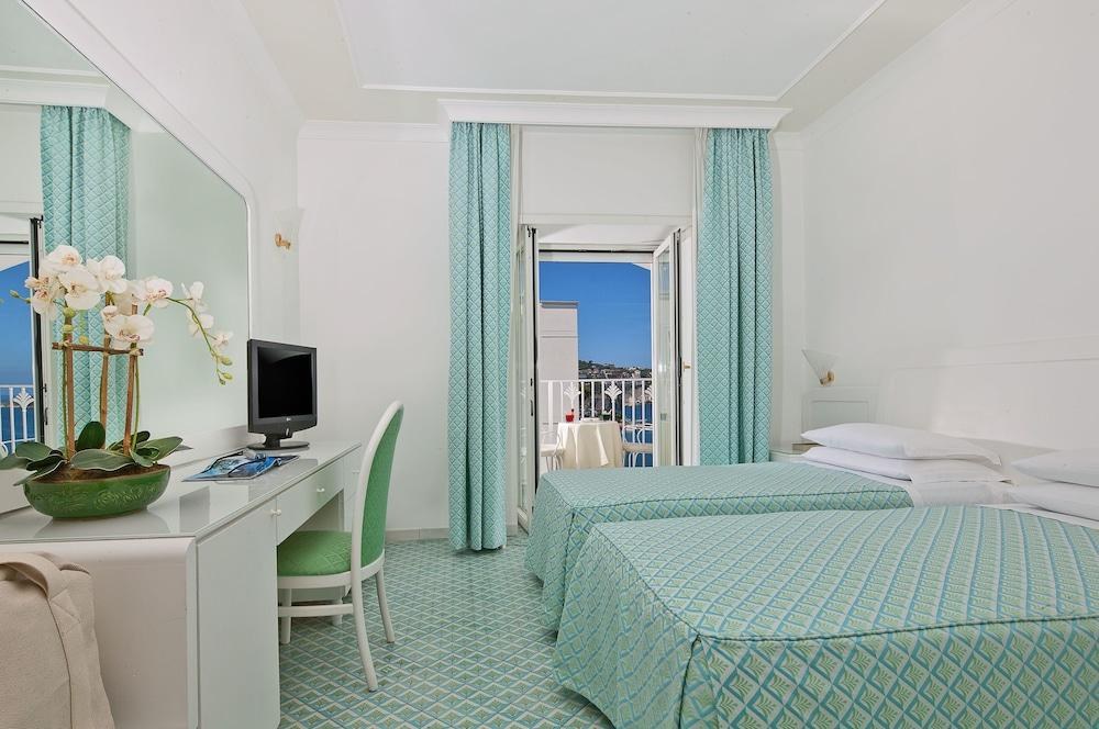 Grand Hotel Riviera photo 2
