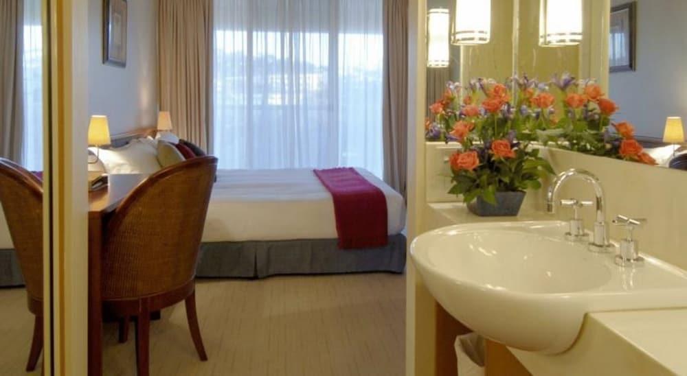 NOVOTEL COFFS HARBOUR PACIFIC BAY RESORT photo 3