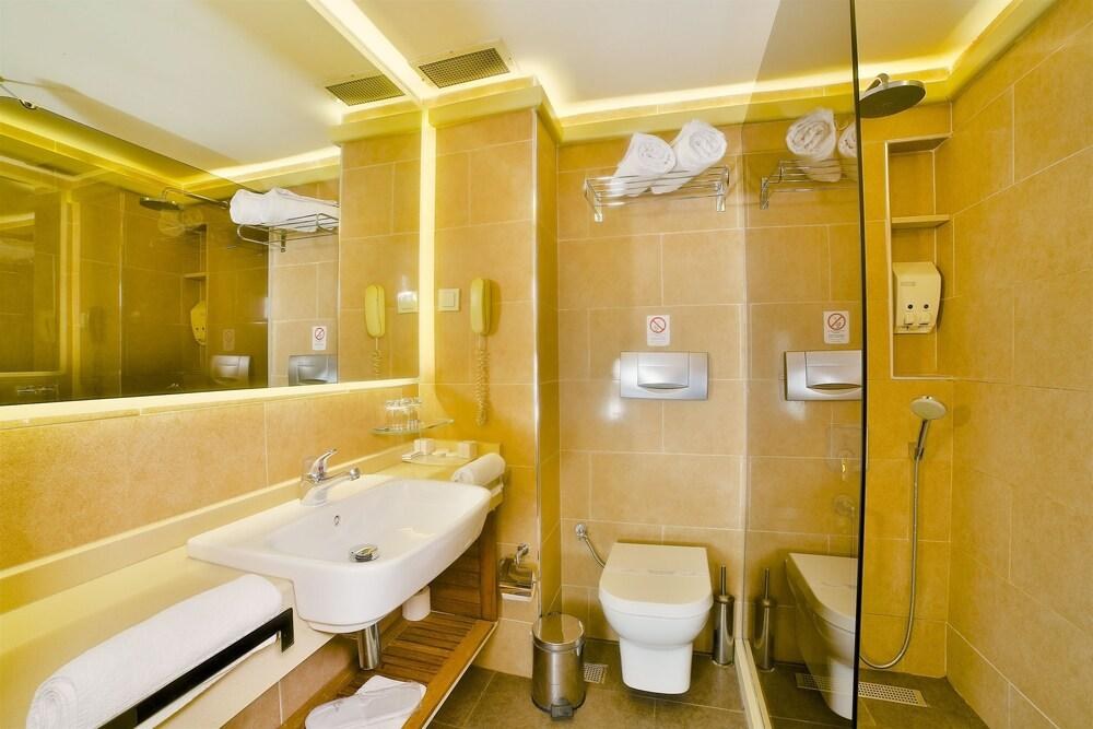 BULVAR PALAS HOTEL photo 2