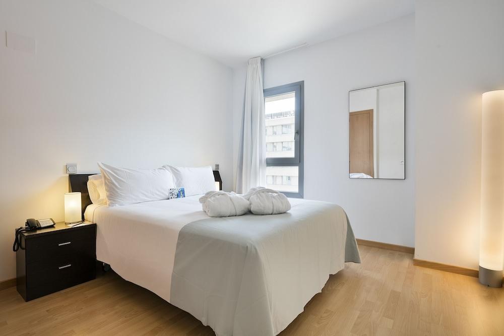 Madrid Airport Suites Affiliated by Meliá photo 3