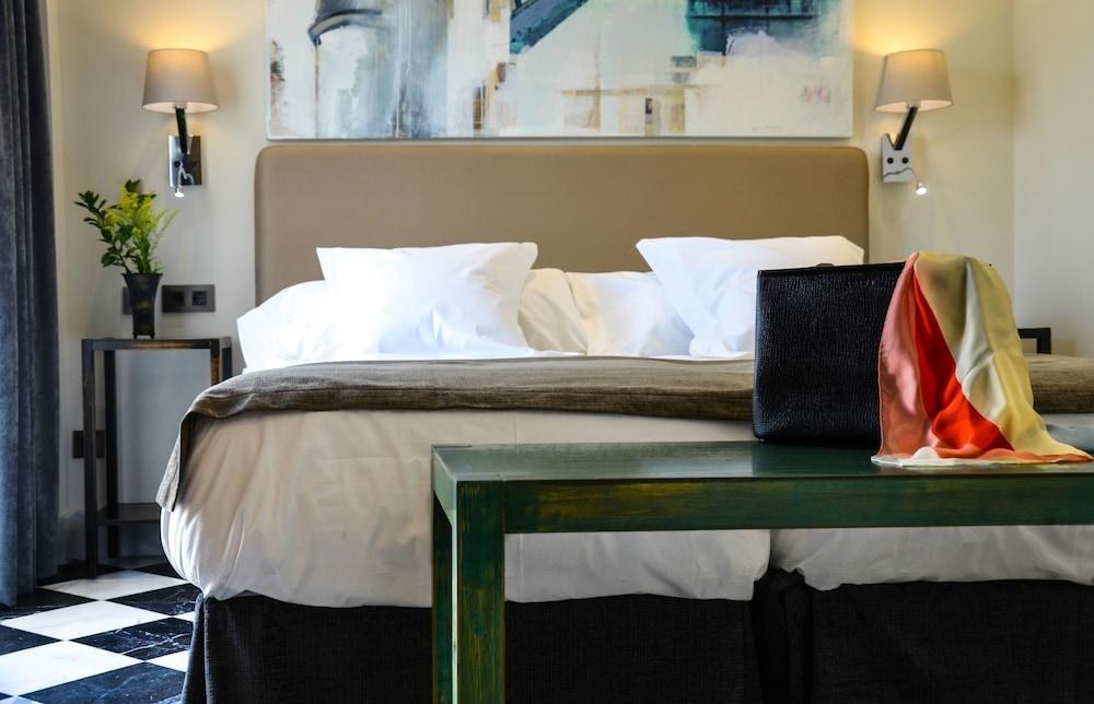 Aguilas5 SevillaSuites photo 2