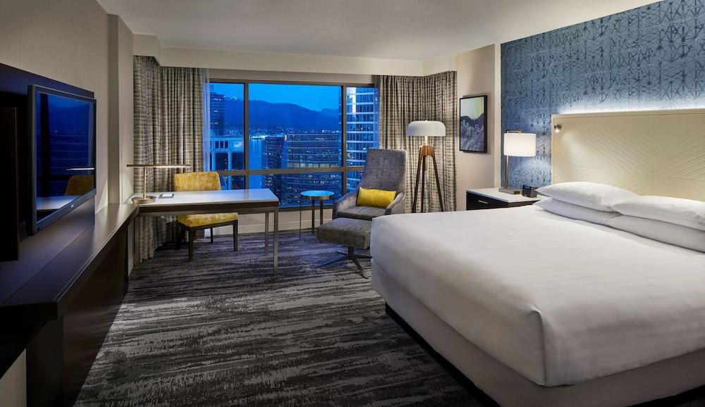 HYATT REGENCY VANCOUVER photo 2