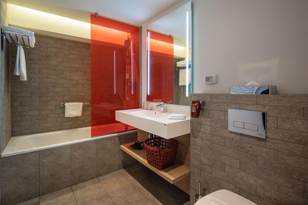 Park Inn By Radisson Bucharest Hotel And Residence photo 3