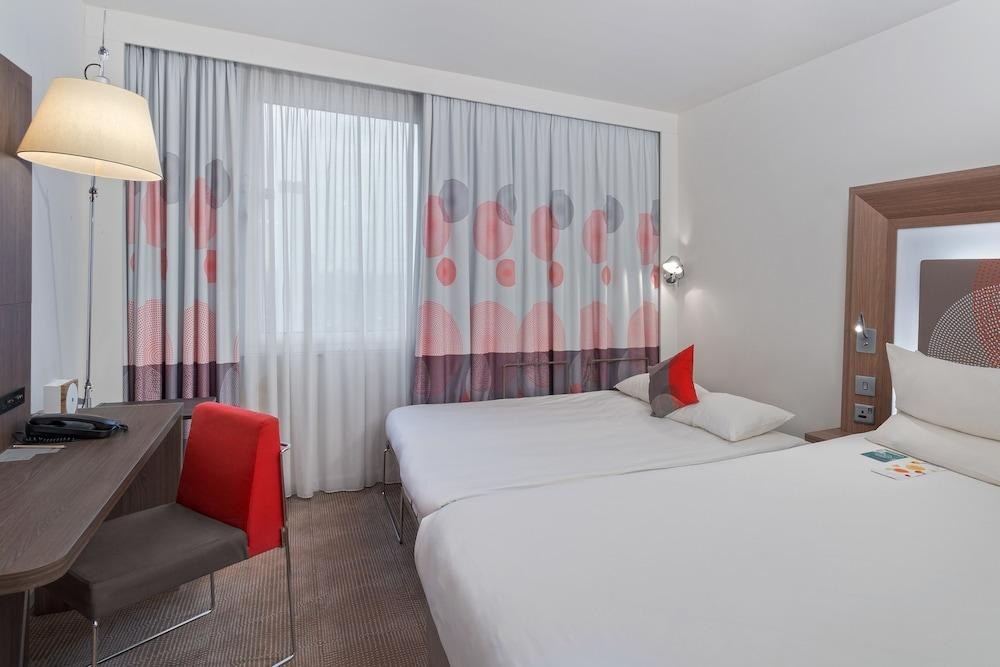 NOVOTEL LONDON EXCEL photo 4