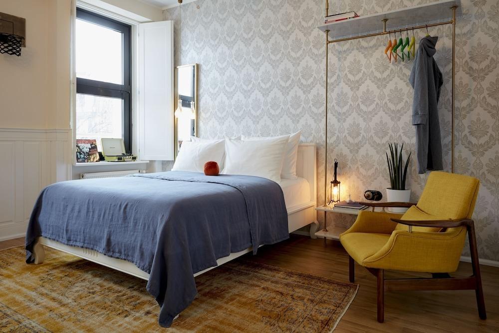 MAX BROWN MIDTOWN photo 2