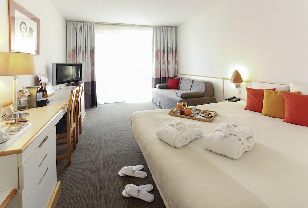 NOVOTEL LONDON HEATHROW photo 3
